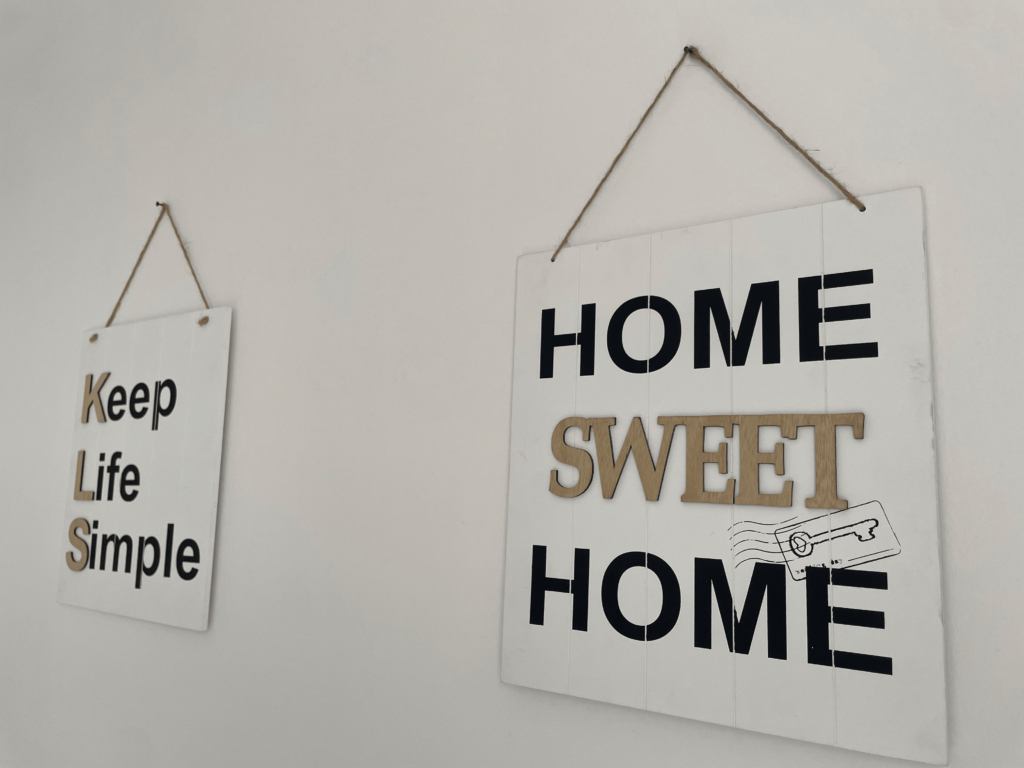 Home Sweet Home' sign adding a personal touch to Casa Pluto's decor