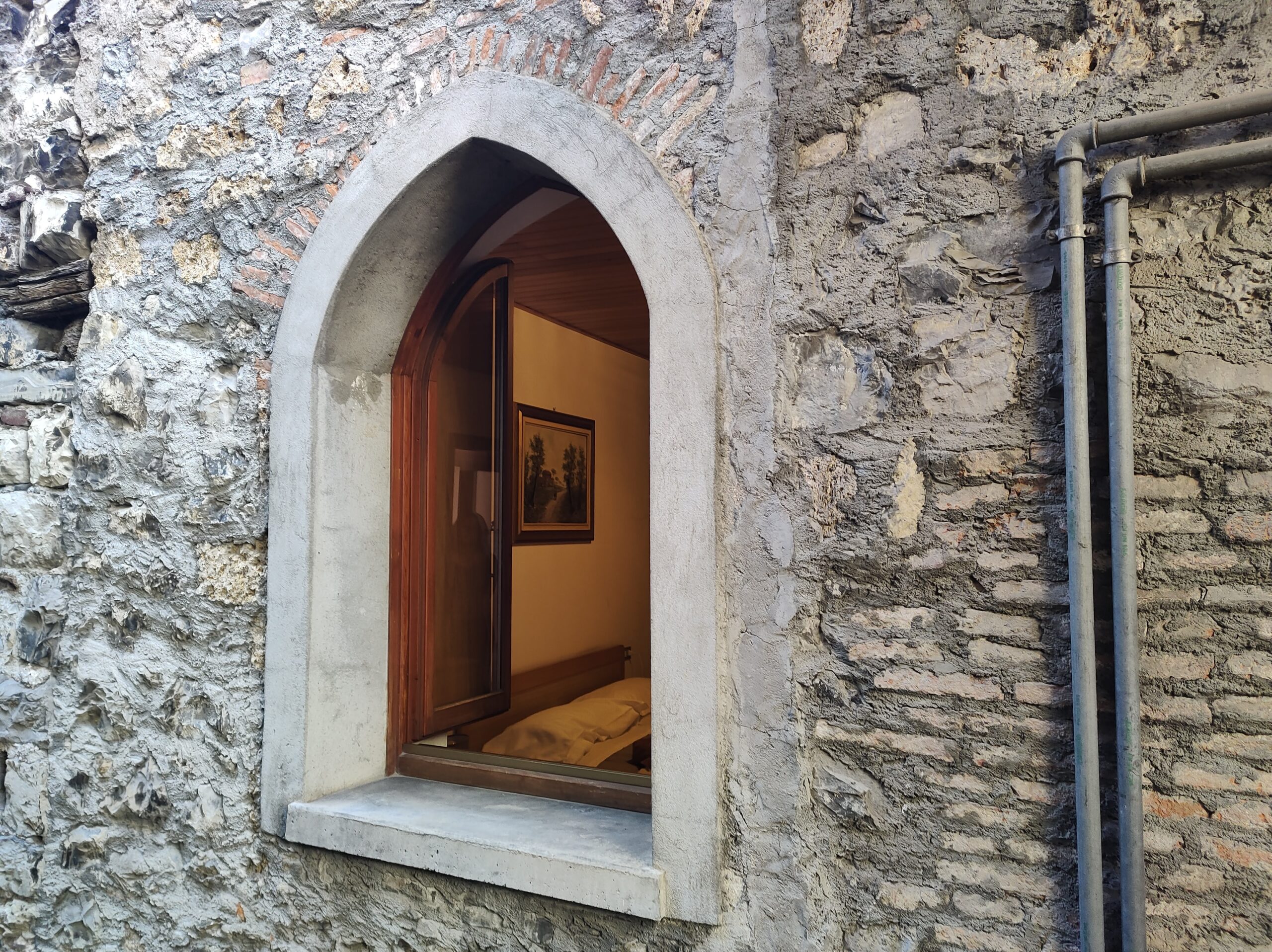 View from the window overlooking the courtyard in La Porta Sul Lago apartment